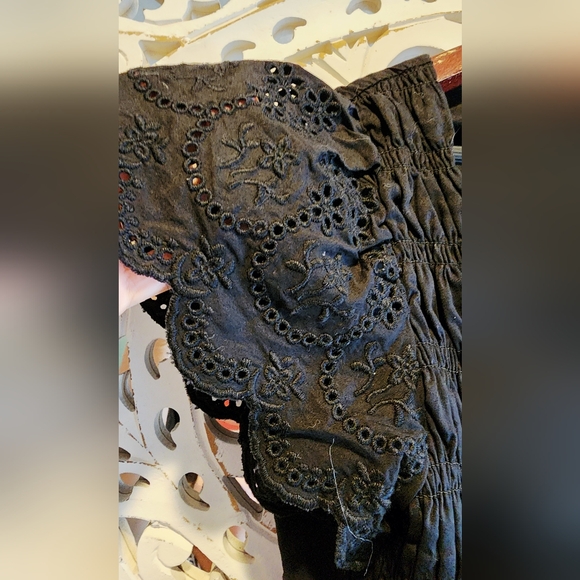 JASON WU LONG BLACK CAP SLEEVES EYELET CUT OUT BACK SMOCKED DRESS SIZE LARGE - Picture 9 of 13